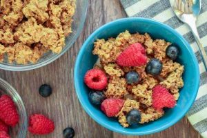 MAPLE NUT GRANOLA